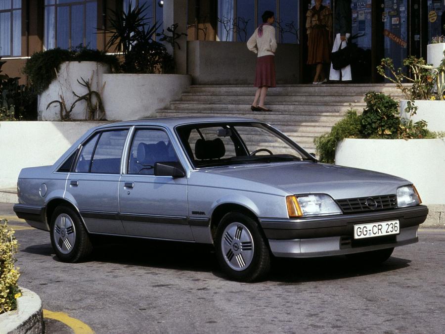  Opel Rekord 1982 года  (фото 8 из 21)